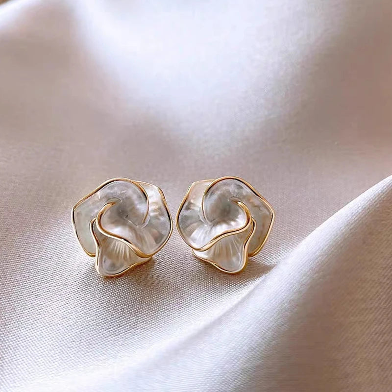 Gentle Camellia Earrings